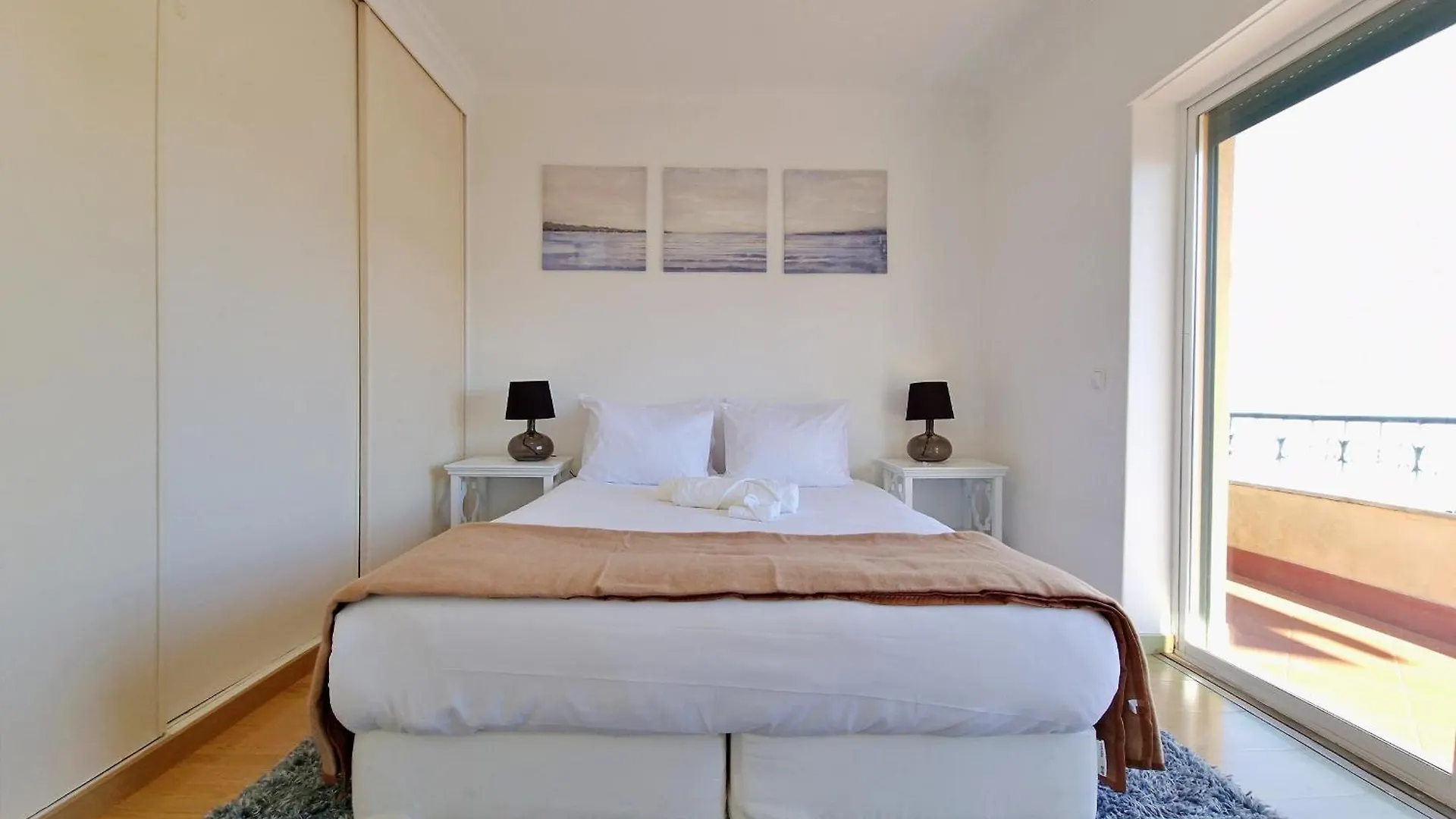Mbird Rosario Family House Villa Cascais Portugal