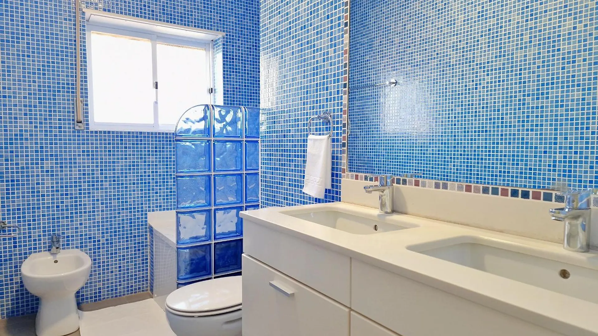 Mbird Rosario Family House Villa Cascais 0*,  Portugal